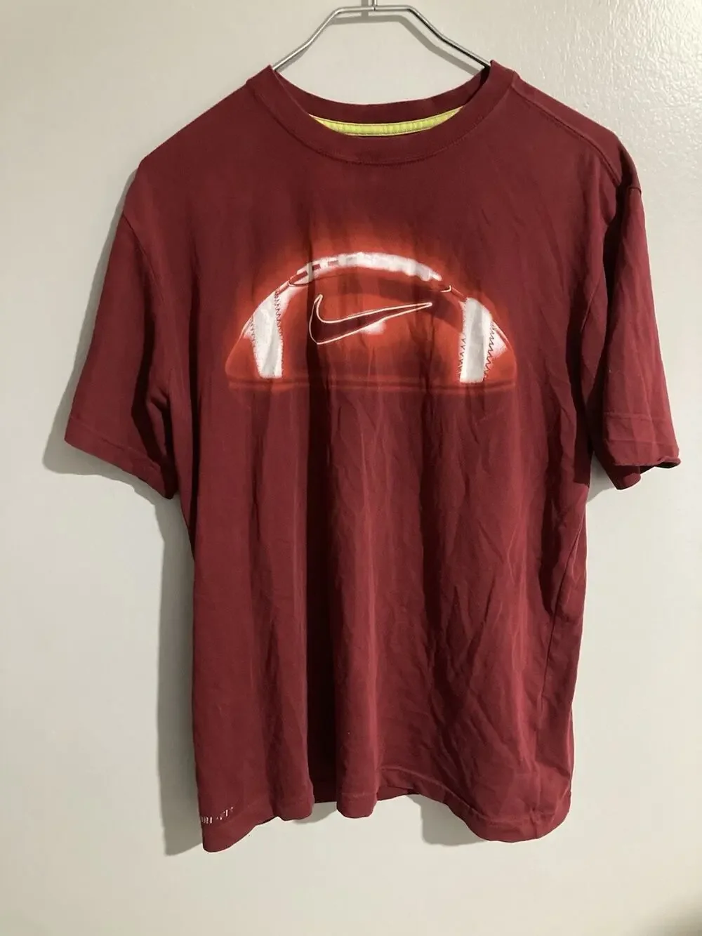 Nike Swoosh Maroon Red Football Shirt Men’s Size Large Football Practice Shirt